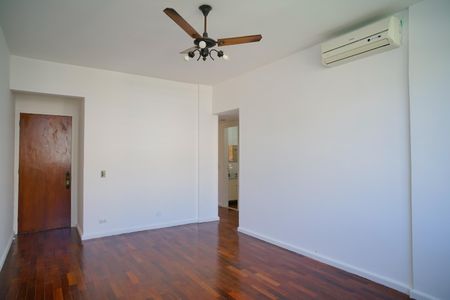 Sala de apartamento à venda com 2 quartos, 75m² em Ingá, Niterói