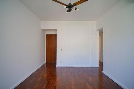 Apartamento à venda com 75m², 2 quartos e 1 vagaSala