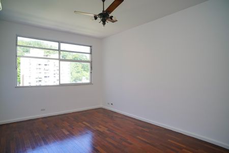 Apartamento à venda com 75m², 2 quartos e 1 vagaSala