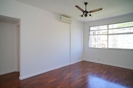 Sala de apartamento à venda com 2 quartos, 75m² em Ingá, Niterói