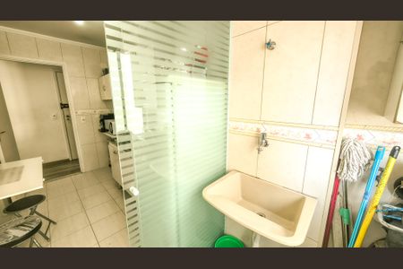 Apartamento à venda com 65m², 3 quartos e 1 vaga Apartamento à venda com 65m², 3 quartos e 1 vagaCozinha e Área de Serviço