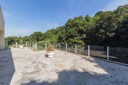 Casa de condomínio para alugar com 494m², 4 quartos e 5 vagasSacada das suítes