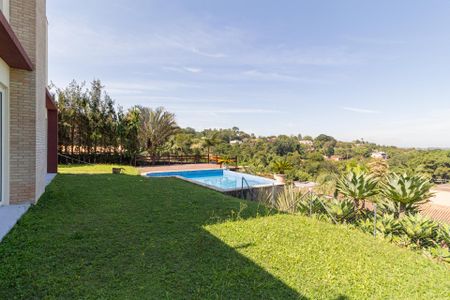 Casa de condomínio para alugar com 494m², 4 quartos e 5 vagasQuintal