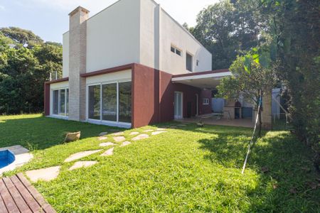 Casa de condomínio para alugar com 494m², 4 quartos e 5 vagasQuintal
