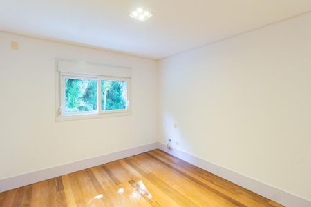 Casa de condomínio para alugar com 494m², 4 quartos e 5 vagasSuíte 1