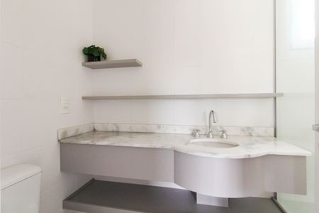 Apartamento à venda com 76m², 3 quartos e 1 vaga Apartamento à venda com 76m², 3 quartos e 1 vagaBanheiro