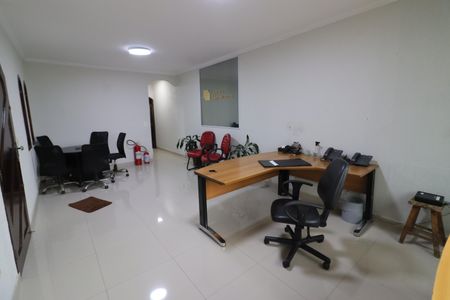 Sala de casa à venda com 4 quartos, 219m² em Vila Campesina, Osasco