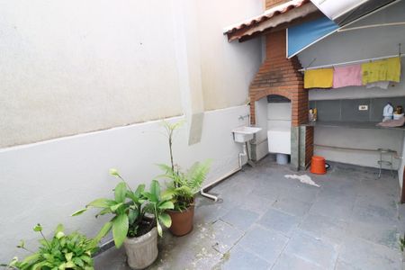 Casa à venda com 219m², 4 quartos e 4 vagasÁrea de Serviço