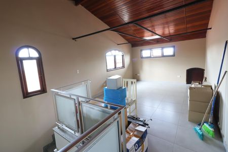 Casa à venda com 219m², 4 quartos e 4 vagasSuíte 3