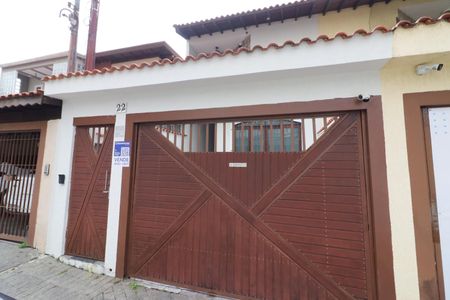 Casa à venda com 219m², 4 quartos e 4 vagasFachada