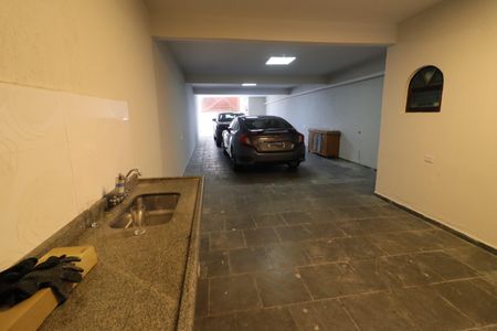 Casa à venda com 219m², 4 quartos e 4 vagasGaragem