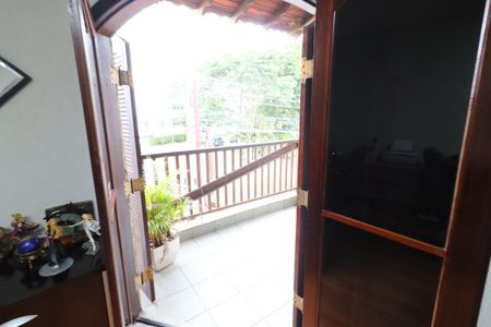 Casa à venda com 219m², 4 quartos e 4 vagasSuíte 1