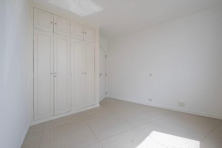 Apartamento para alugar com 178m², 3 quartos e 2 vagas Apartamento para alugar com 178m², 3 quartos e 2 vagasQuarto 3