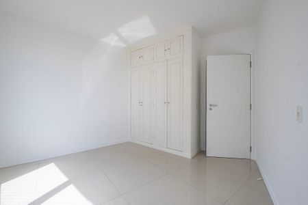 Apartamento para alugar com 178m², 3 quartos e 2 vagas Apartamento para alugar com 178m², 3 quartos e 2 vagasQuarto 3