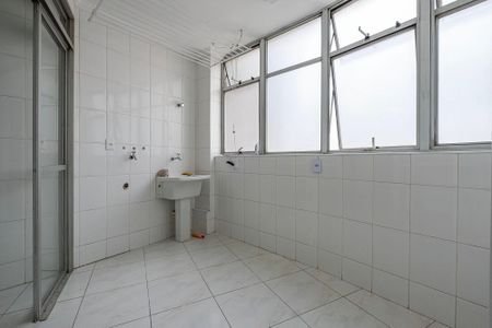 Apartamento para alugar com 178m², 3 quartos e 2 vagas Apartamento para alugar com 178m², 3 quartos e 2 vagasÁrea de Serviço