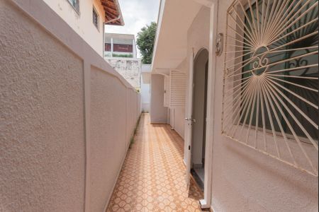 Casa à venda com 280m², 4 quartos e 3 vagas Casa à venda com 280m², 4 quartos e 3 vagasCorredor Externo