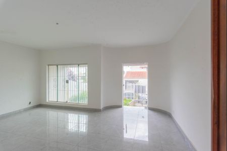 Casa à venda com 280m², 4 quartos e 3 vagas Casa à venda com 280m², 4 quartos e 3 vagasSala de Estar