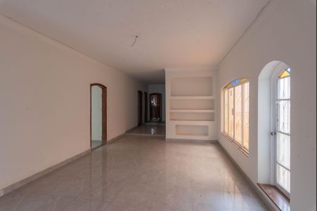 Casa à venda com 280m², 4 quartos e 3 vagas Casa à venda com 280m², 4 quartos e 3 vagasSala de Janta