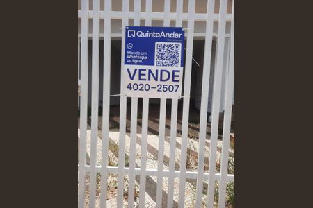 Casa à venda com 280m², 4 quartos e 3 vagas Casa à venda com 280m², 4 quartos e 3 vagasPlaquinha