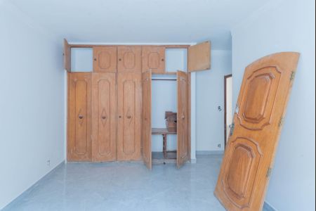 Casa à venda com 280m², 4 quartos e 3 vagas Casa à venda com 280m², 4 quartos e 3 vagasBanheiro da Suíte 1