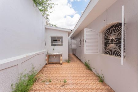 Casa à venda com 280m², 4 quartos e 3 vagas Casa à venda com 280m², 4 quartos e 3 vagasQuintal
