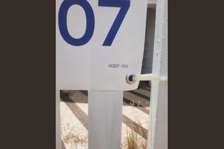 Casa à venda com 280m², 4 quartos e 3 vagas Casa à venda com 280m², 4 quartos e 3 vagasPlaquinha