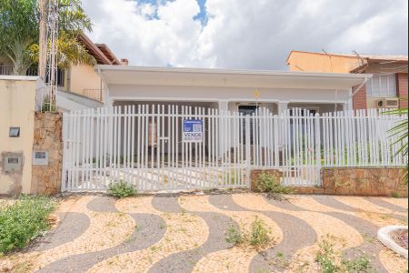 Casa à venda com 280m², 4 quartos e 3 vagas Casa à venda com 280m², 4 quartos e 3 vagasPlaquinha