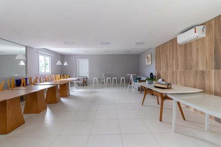 Apartamento à venda com 38m², 2 quartos e sem vagaÁrea comum - Salão de festas