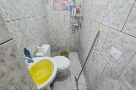 Casa à venda com 199m², 4 quartos e sem vagaBanheiro (casa 3)