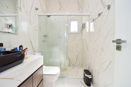 Casa à venda com 167m², 4 quartos e 2 vagasBanheiro da Suíte