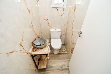 Casa à venda com 167m², 4 quartos e 2 vagasLavabo