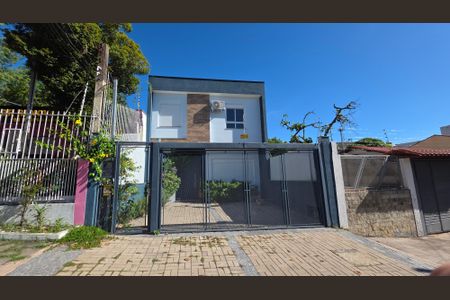 Casa à venda com 167m², 4 quartos e 2 vagasFachada
