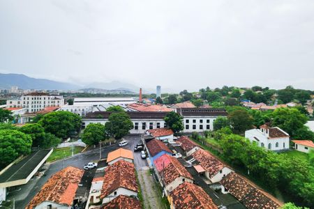 Vista de apartamento para alugar com 2 quartos, 55m² em Caju, Rio de Janeiro