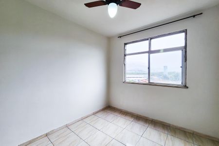 Quarto 1 de apartamento para alugar com 2 quartos, 55m² em Caju, Rio de Janeiro