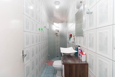 Banheiro de casa à venda com 2 quartos, 150m² em Vila Nilo, São Paulo