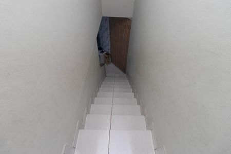 Casa à venda com 150m², 2 quartos e 1 vagaEscada