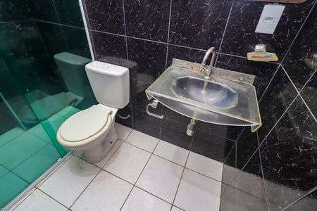 Apartamento para alugar com 48m², 2 quartos e sem vagaBanheiro