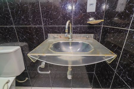 Apartamento para alugar com 48m², 2 quartos e sem vagaBanheiro