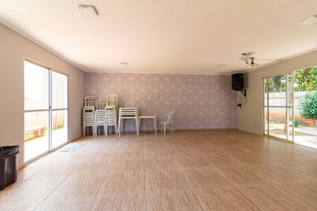 Apartamento para alugar com 42m², 2 quartos e 1 vaga Apartamento para alugar com 42m², 2 quartos e 1 vagaÁrea comum - Salão de festas