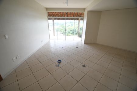 Casa de condomínio à venda com 431m², 4 quartos e 2 vagasSala 2