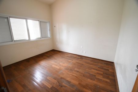 Casa de condomínio à venda com 431m², 4 quartos e 2 vagasQuarto 2 - Suíte