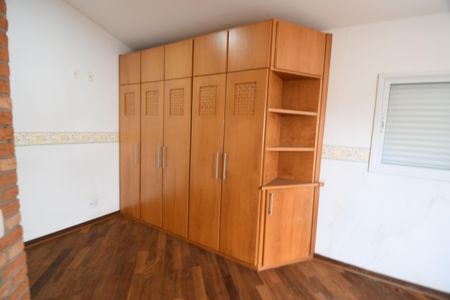 Casa de condomínio à venda com 431m², 4 quartos e 2 vagasQuarto 4 - Suíte