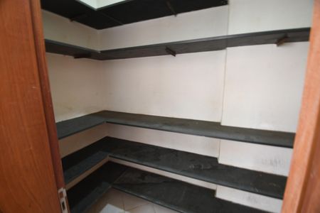 Casa de condomínio à venda com 431m², 4 quartos e 2 vagasÁrea de Serviço - Despensa