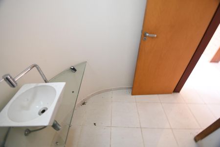 Casa de condomínio à venda com 431m², 4 quartos e 2 vagasLavabo