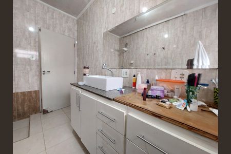 Casa à venda com 130m², 3 quartos e 4 vagas Casa à venda com 130m², 3 quartos e 4 vagasBanheiro