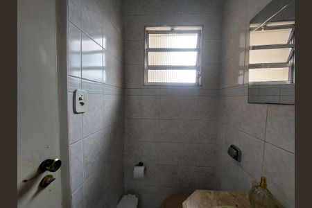 Casa à venda com 130m², 3 quartos e 4 vagas Casa à venda com 130m², 3 quartos e 4 vagasLavabo