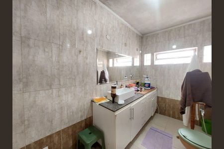 Casa à venda com 130m², 3 quartos e 4 vagas Casa à venda com 130m², 3 quartos e 4 vagasBanheiro