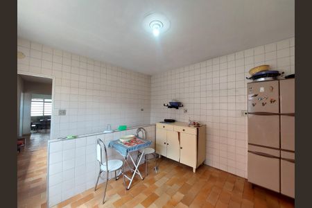 Casa à venda com 130m², 3 quartos e 4 vagas Casa à venda com 130m², 3 quartos e 4 vagasCozinha