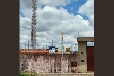 Casa à venda com 130m², 3 quartos e 4 vagas Casa à venda com 130m², 3 quartos e 4 vagasPlaquinha instalada