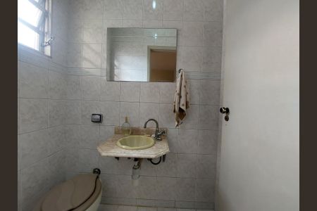 Casa à venda com 130m², 3 quartos e 4 vagas Casa à venda com 130m², 3 quartos e 4 vagasLavabo